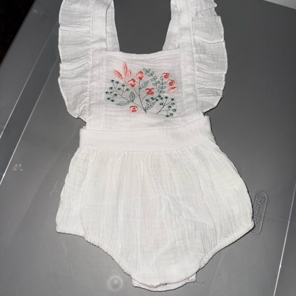 Boutique- White Ruffled Baby Romper with Floral Embroidery NWOT - Picture 1 of 3